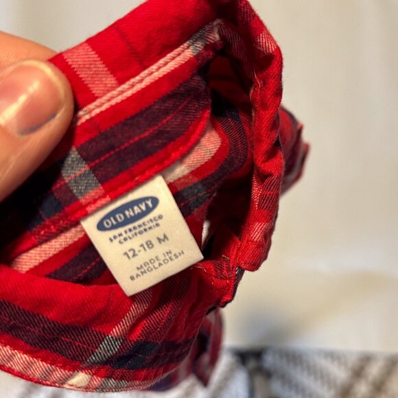Old Navy boys button-up collared shirt in plaid, size 12-18 months, holiday - Picture 4 of 4